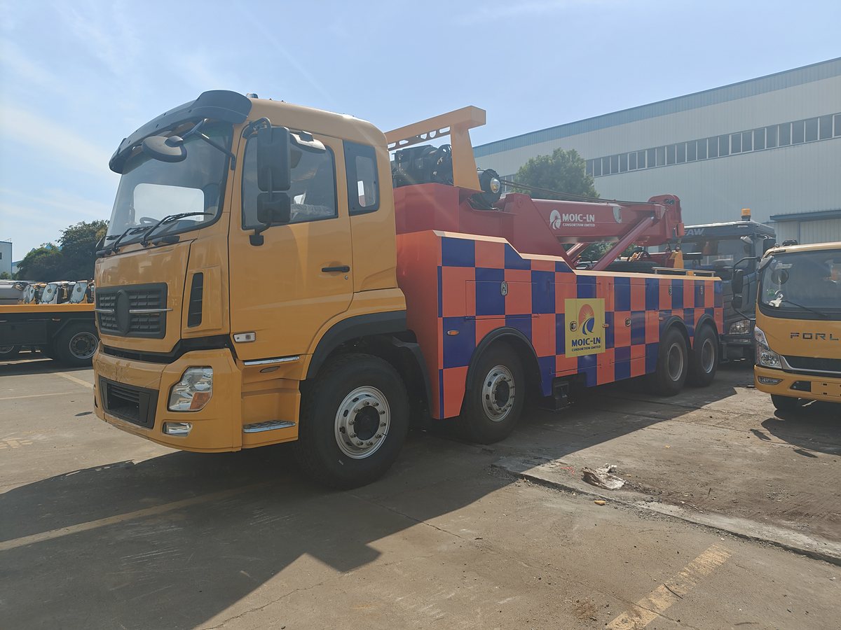 豪沃 31 吨清障车